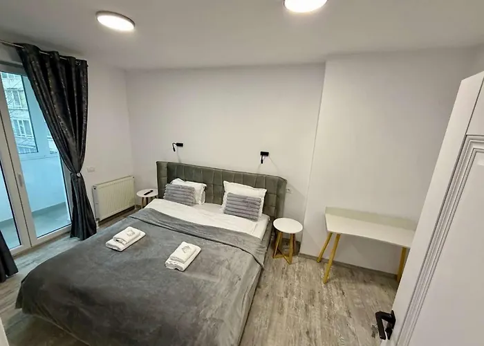 Spacious Downtown By Managr * Brasov