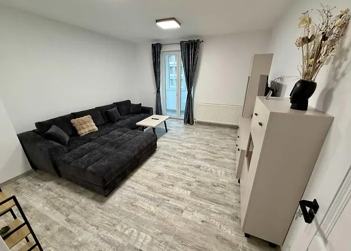 Spacious Downtown By Managr Apartment *